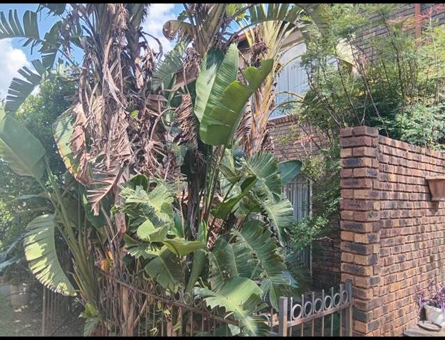 2 BEDROOM TOWNHOUSE FOR SALE IN HENNOPSPARK